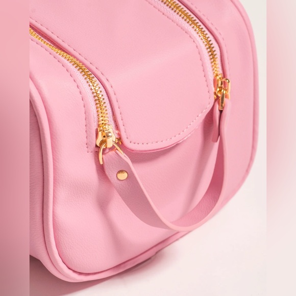 Barbie 💖 TRULY Pink Limited Edition Cosmetic Bag from the Dream Bundle 💕 - Picture 2 of 10